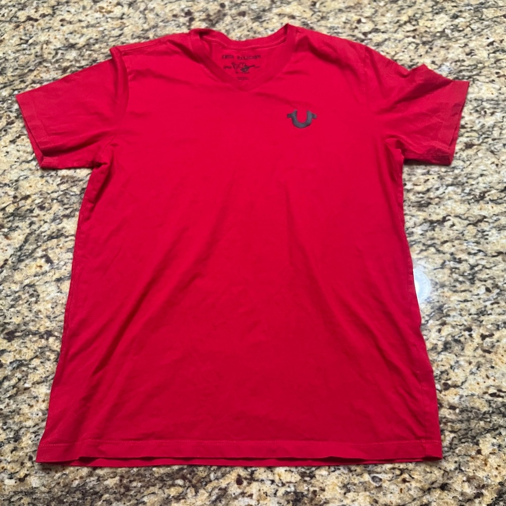 True Religion World Tour V-Neck T-Shirt Red Horseshoe‎ Logo Small Womens